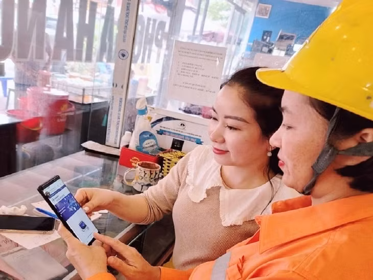 Hướng dẫn khách hàng sử dụng ứng dụng CSKH.