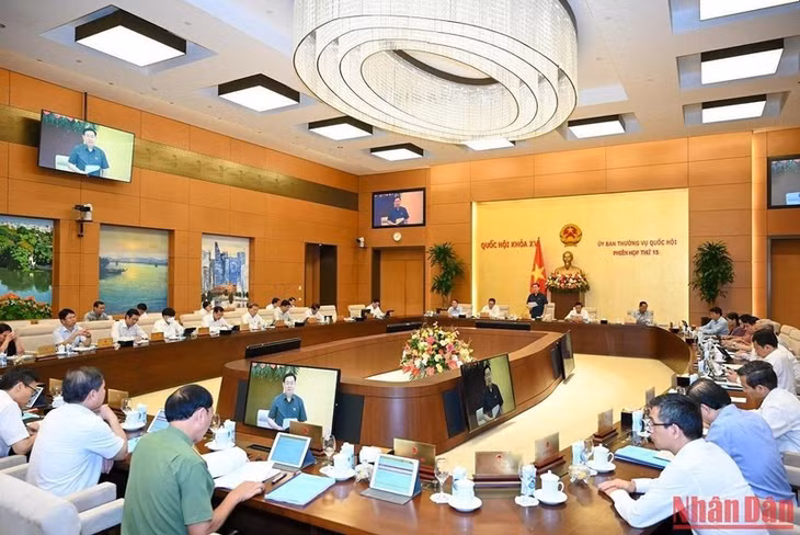 Phiên họp thứ 15 của Ủy ban Thường vụ Quốc hội ngày 12/9/2022. (Ảnh: DUY LINH)