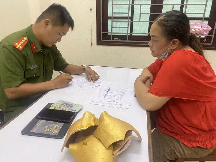 Tại cơ quan Công an, Nguyễn Thị Kim Nga đã phải khai nhận hành vi trộm cắp tài sản.
