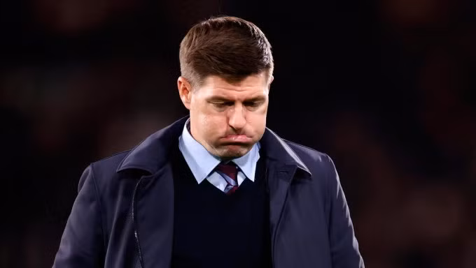 Trước khi bị sa thải, Gerrard nhận lương 6 triệu USD mỗi năm tại Aston Villa. Ảnh: Sky
