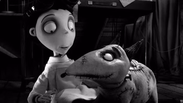 Màu phim đen trắng làm “Frankenweenie” thêm phần rùng rợn. Ảnh: CMH
