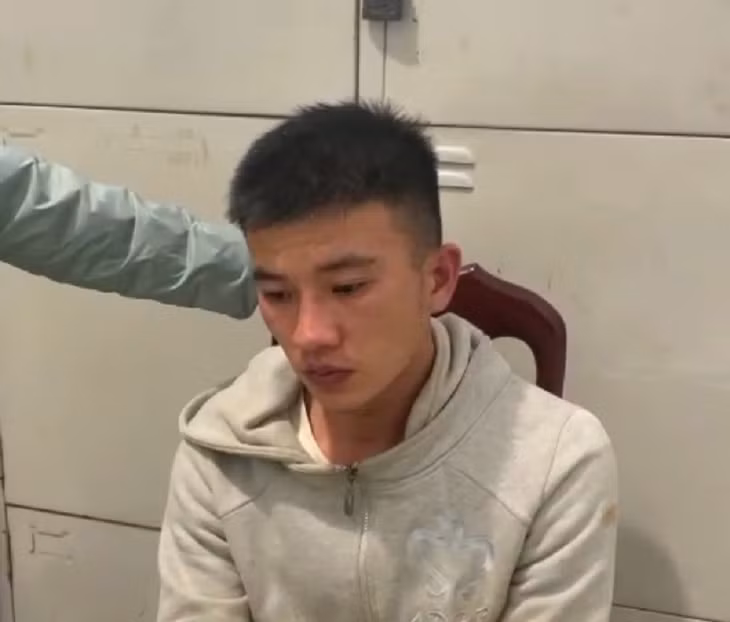 Đối tượng Trương Công Việt tại cơ quan công an.