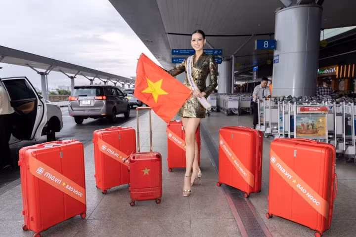 Đến với Hoa hậu Liên lục địa 2022, người đẹp mang theo 125 kg hành lý, bay mất 48 tiếng tới Ai Cập.
