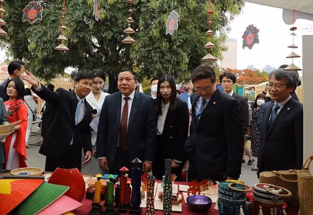 Le hoi du lich thuc day giao luu van hoa Viet Nam-Han Quoc hinh anh 1