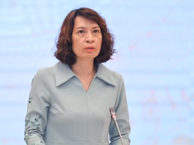 Thứ trưởng Bộ Y tế Nguyễn Thị Liên Hương: Khuyến khích doanh nghiệp dược trong nước sản xuất thuốc hiếm để chủ động nguồn cung trong nước - Ảnh VGP/Nhật Bắc