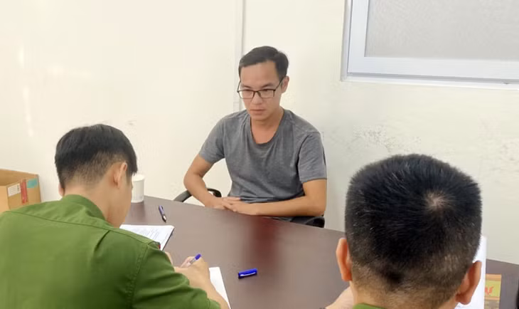 Lê Mạnh Cầm tại Cơ quan CSĐT.