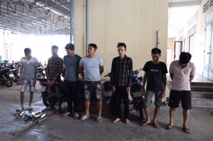 Đối tượng Lành cùng đồng bọn bị bắt giữ.