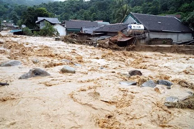 Khu vuc cac tinh tu Nghe An den Quang Tri co noi mua rat to hinh anh 1