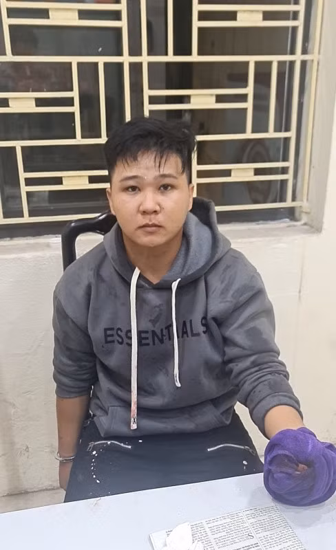 Đối tượng Hoàng tại cơ quan Công an.