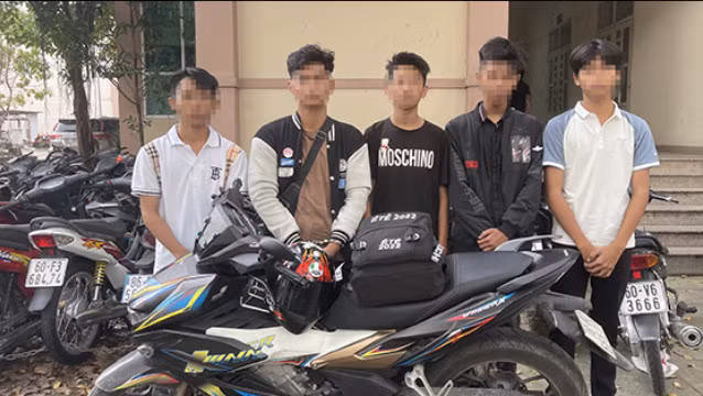Những người bị bắt giữ.
