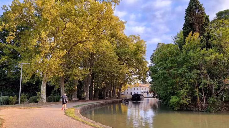 Kênh Canal du Midi. Ảnh: Lê Dân Nam