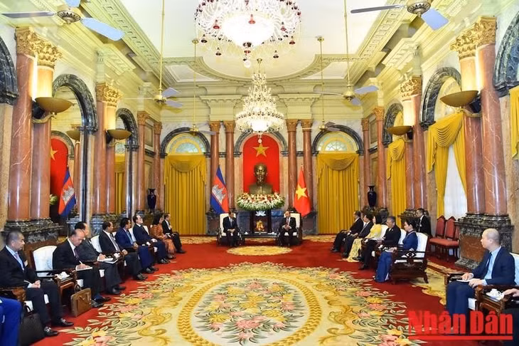 Quang cảnh buổi tiếp. (Ảnh: TRẦN HẢI)