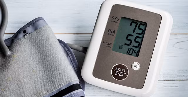 Huyết áp được gọi là thấp khi chỉ số trên ≤ 90 mmHg và/hoặc chỉ số dưới ≤ 60 mmHg. Ảnh minh họa.