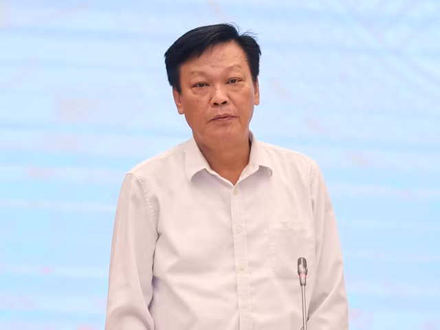 Thứ trưởng Bộ Nội vụ Nguyễn Duy Thăng cho biết, bình quân 1 năm có khoảng 15.820 người nghỉ việc. Ảnh VGP/Nhật Bắc