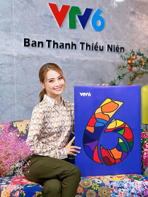 MC Huyền Trang chia tay Ban Thanh thiếu niên VTV6. Ảnh: Huyền Trang.