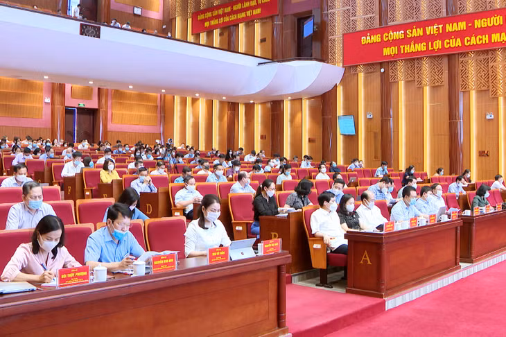 Các đại biểu dự hội nghị.