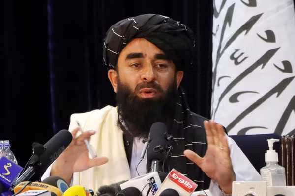 Zabihullah Mujahid, người phát ngôn của Taliban. Ảnh: Reuters Taliban chuẩn bị thành lập chính phủ mới ở Afghanistan