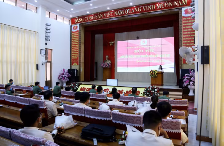 Thí sinh dự thi phần thuyết trình.