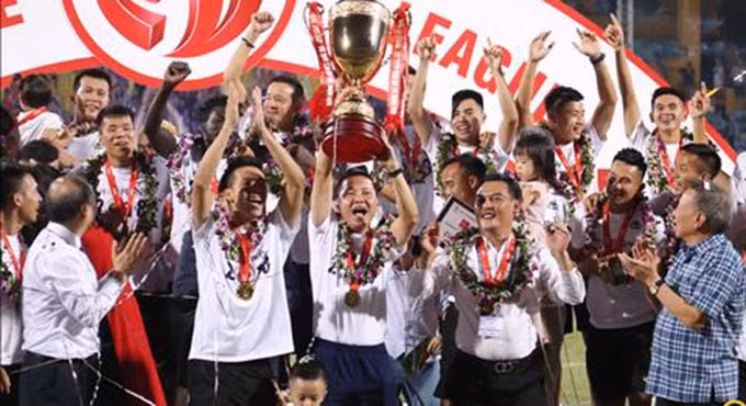 HLV Chu Đình Nghiêm cùng góp sức giúp Hà Nội liên tiếp vô địch V.League