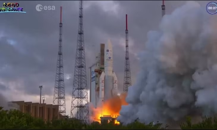 Tên lửa Ariane 5 phóng vệ tinh Eutelsat Quantum lên quỹ đạo