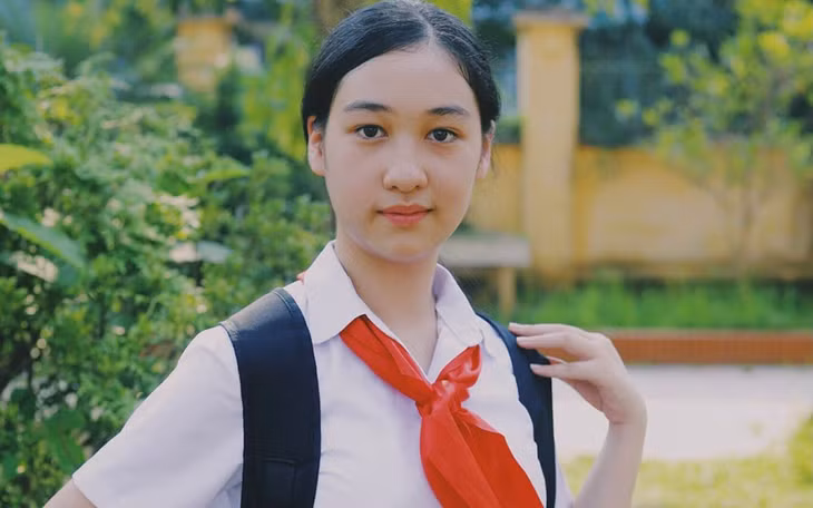 Em Đào Anh Thư, lớp 8A2, trường Trung học Cơ sở Nguyễn Huy Tưởng, huyện Đông Anh, Hà Nội. (Ảnh: Ban tổ chức)