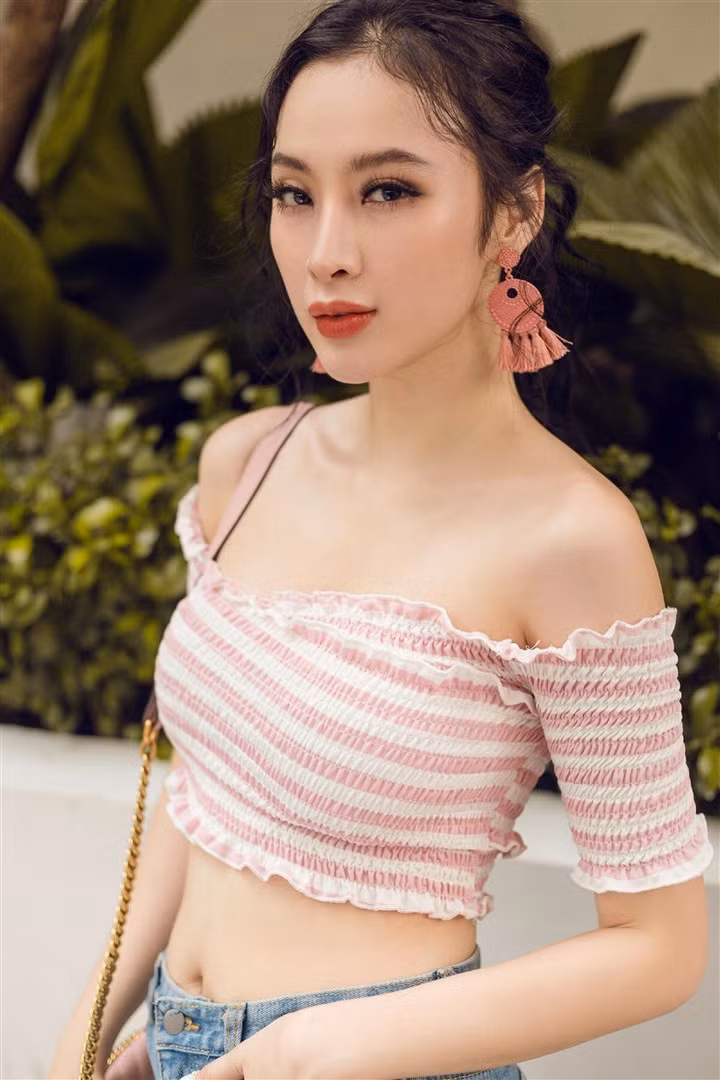 Angela Phương Trinh.