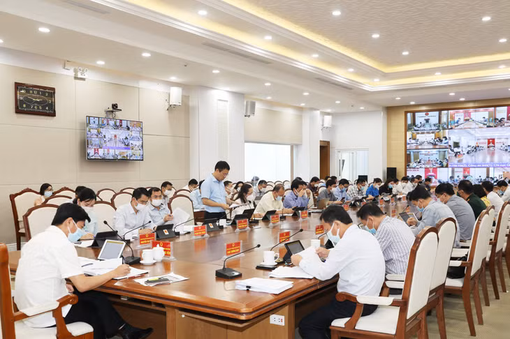 Quang cảnh cuộc họp.