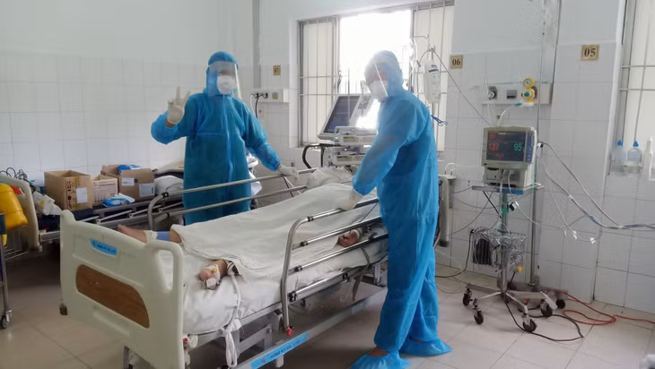 Cứu sống mẹ, con sản phụ mắc COVID-19, suy hô hấp nặng bằng kỹ thuật ECMO.