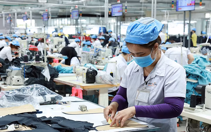Một doanh nghiệp duy trì sản xuất theo phương án "3 tại chỗ" ở Đồng Nai.