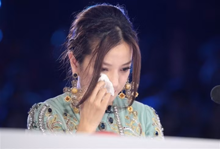 Triệu Vy đang đứng trước nguy cơ đánh mất hoàn toàn sự nghiệp.