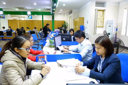 Đổi mới cơ chế quản lý tài chính, thu nhập gắn với đặc thù của cơ quan quản lý hành chính Nhà nước cần bảo đảm nguyên tắc phân định rõ chức năng quản lý Nhà nước, chức năng cung ứng dịch vụ công, việc cung ứng dịch vụ phục vụ quản lý Nhà nước, tách bạch cơ chế quản lý của cơ quan hành chính và đơn vị sự nghiệp công lập