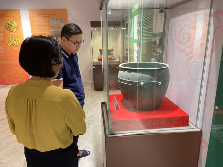 Bảo vật Thống đồng thời Trần trưng bày tại Bảo tàng Quảng Ninh.