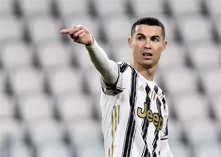 Ronaldo chủ động yêu cầu được rời khỏi Juventus.