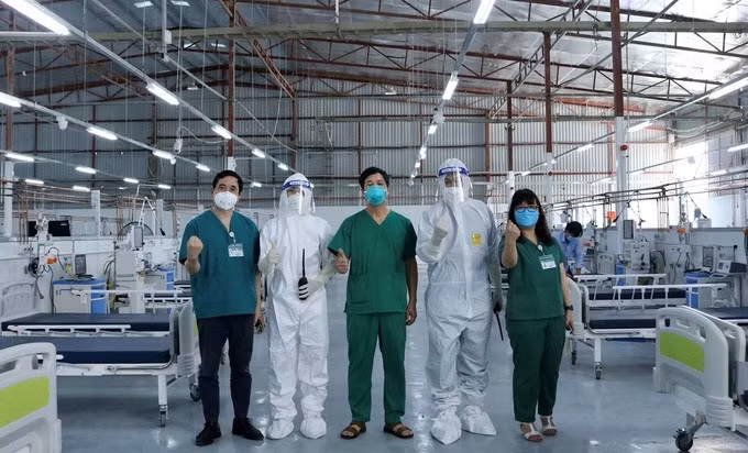 Chuyên gia bệnh viện trực thuộc Bộ Y tế đến hỗ trợ chuyên môn cho Bệnh viện dã chiến Phước Lộc. Ảnh: Bộ Y tế