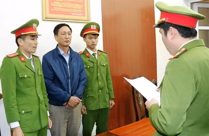 Hà Tĩnh: Cựu công chức địa chính chiếm đoạt 600 triệu đồng, lĩnh án 10 năm tù giam