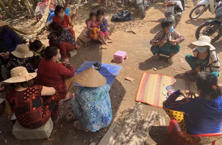 Các đối tượng bị bắt quả tang.