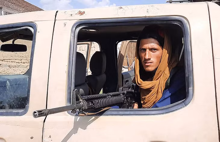 Một tay súng thuộc Taliban. Ảnh: AFP