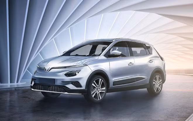 Theo Bộ Tài chính, những ưu đãi phí trước bạ sẽ khiến chi phí xe giảm đi và có nhiều người chuyển đổi từ xe xăng sang xe điện (Ảnh VinFast cung cấp).