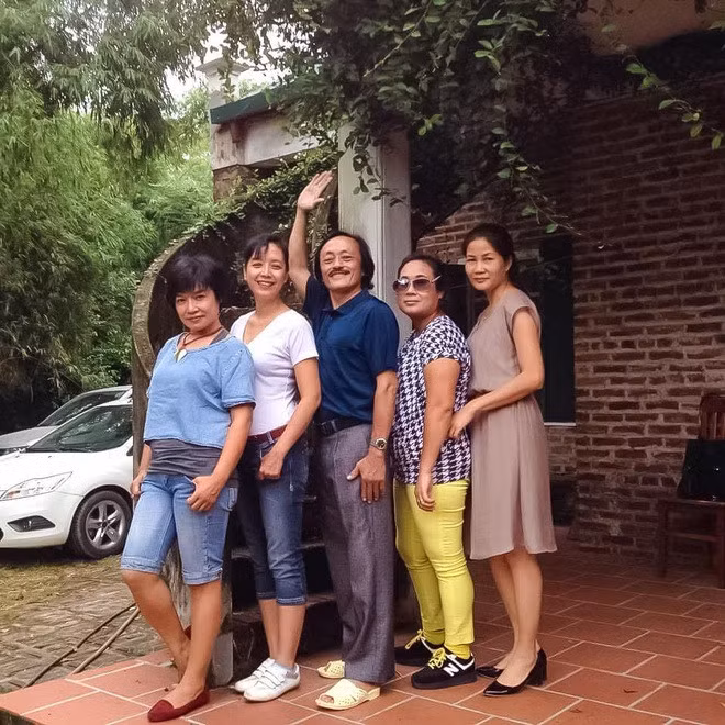 Các nghệ sĩ vẫn thường xuyên tụ hội sau khi ra trường.