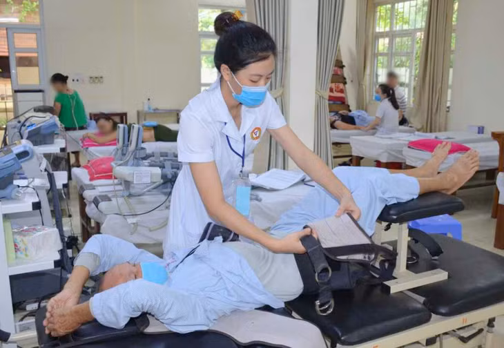 Bệnh viện Phục hồi chức năng tỉnh điều trị thải độc, phục hồi sức khỏe cho nạn nhân chất độc hóa học/dioxin. Ảnh: Nguyễn Hoa