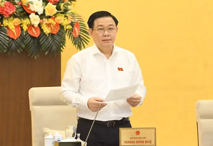 Chủ tịch Quốc hội Vương Đình Huệ phát biểu kết luận nội dung thảo luận tại phiên họp. Ảnh:VGP/Nguyễn Hoàng Chủ tịch Quốc hội Vương Đình Huệ phát biểu kết luận nội dung thảo luận tại phiên họp. Ảnh:VGP/Nguyễn Hoàng