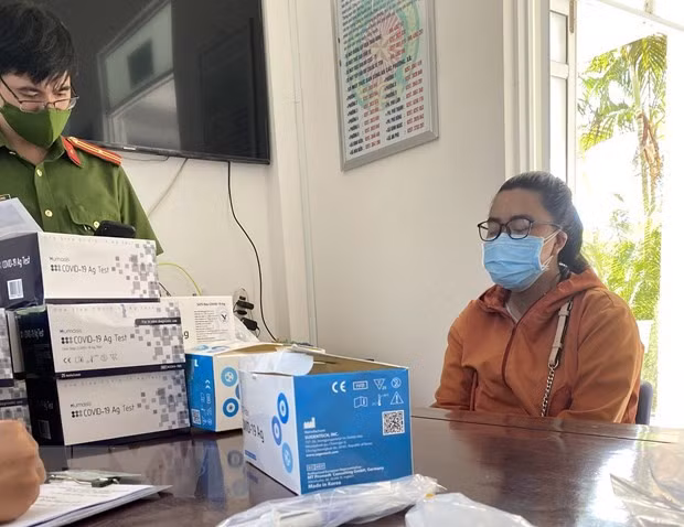 Khuyen cao nguoi tieu dung khi mua kit test nhanh COVID-19 hinh anh 1