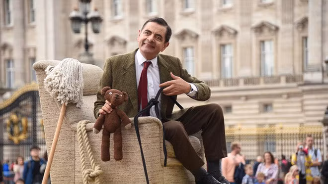 Truyền thông thế giới gọi Rowan Atkinson là "ông vua hài kịch".