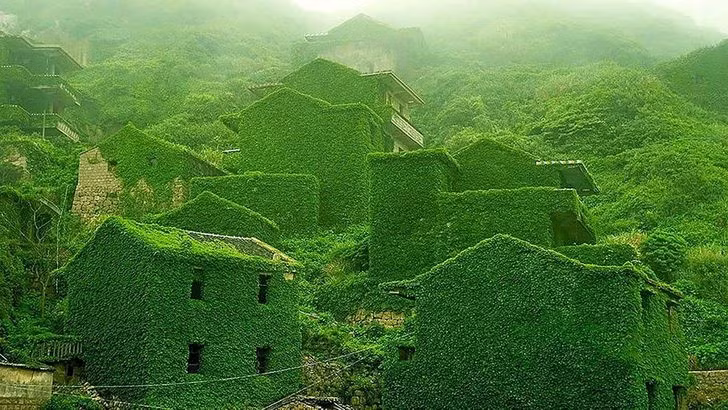 Một làng chài hoang vắng trên sông Dương Tử, Trung Quốc.