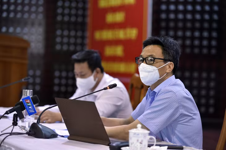 Phó Thủ tướng Vũ Đức Đam: Tây Ninh cần nhanh chóng xác định được vùng an toàn. Ảnh VGP/Đình Nam