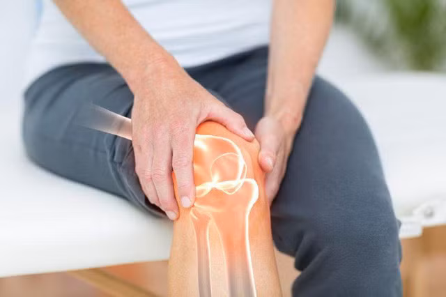 Nguyên nhân thoái hóa khớp gối chủ yếu do lão hóa bởi tuổi tác.