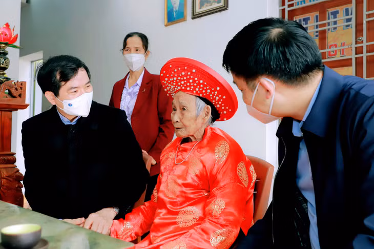 Nhiều hoạt động thăm, tặng quà nhân Tết Nguyên đán Nhâm Dần ảnh 1
