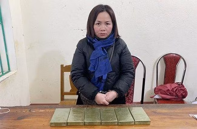 Tăng Bích Hoàn và tang vật vụ án