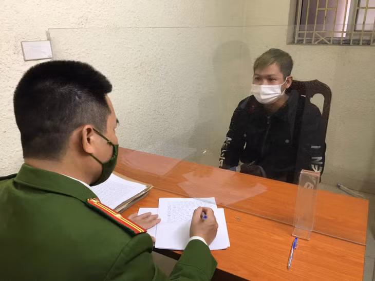 Nguyễn Văn Hoan tại cơ quan Công an.