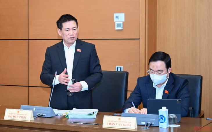 Bộ trưởng Tài chính Hồ Đức Phớc phát biểu tại phiên thảo luận tổ Kỳ họp bất thường lần thứ nhất, Quốc hội khóa XV ngày 4/1. (Ảnh: Duy Linh)